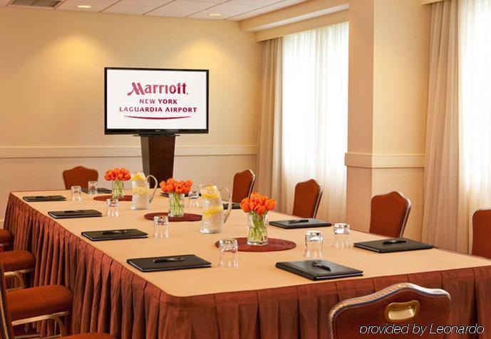 מלון New York Laguardia Airport Marriott עסק תמונה