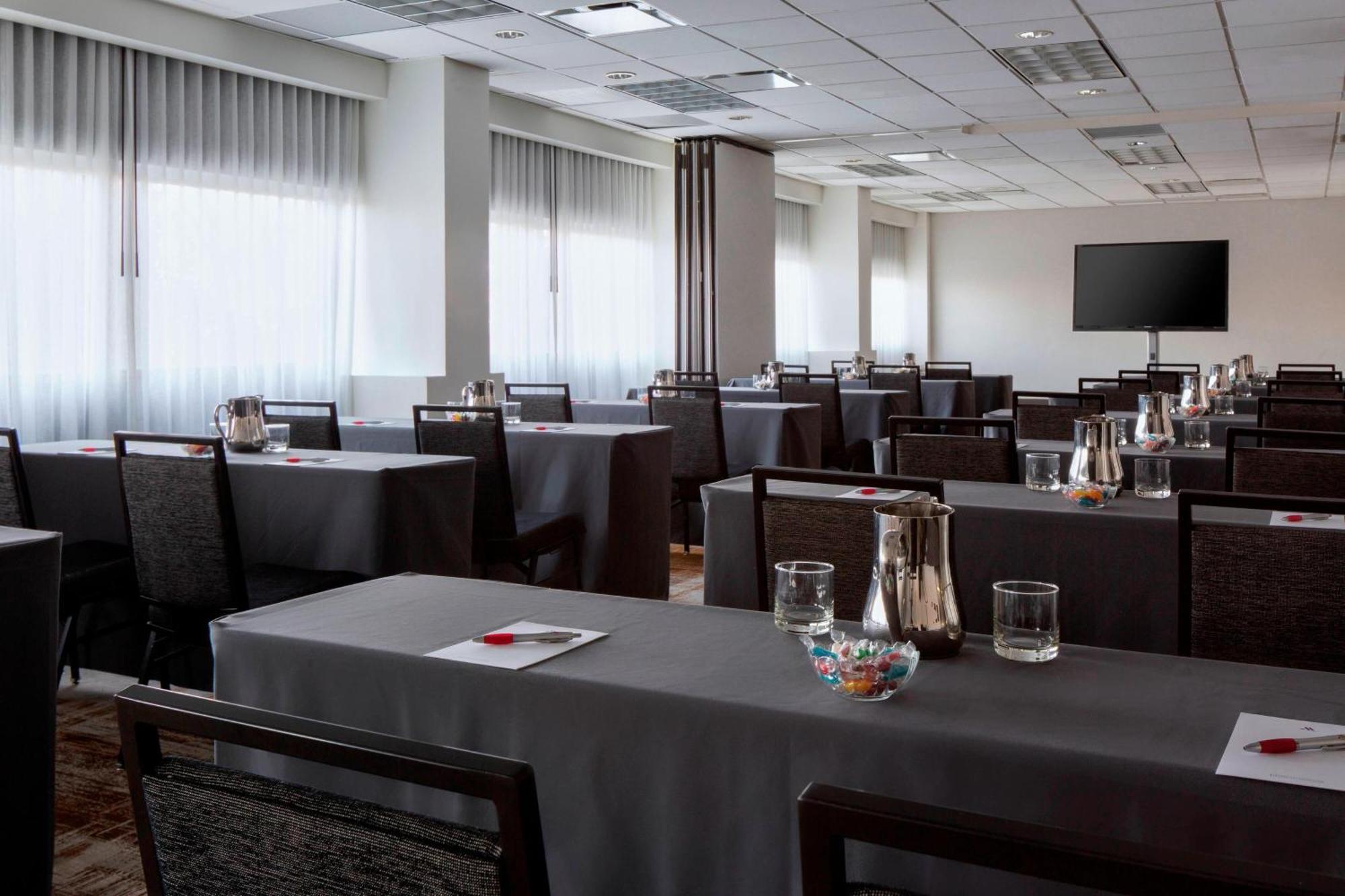 מלון New York Laguardia Airport Marriott מראה חיצוני תמונה
